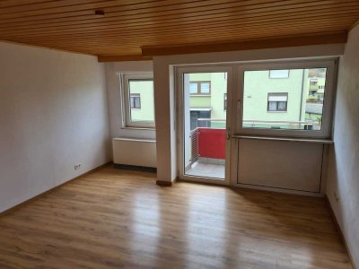 Willkommen in Ihrer ansprechenden 3 Zimmer-Wohnung in Obrigheim