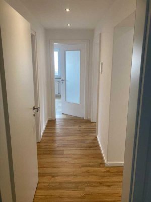 Helle 2,5-Zimmer Erdgeschosswohnung mit Balkon in Sielenbach