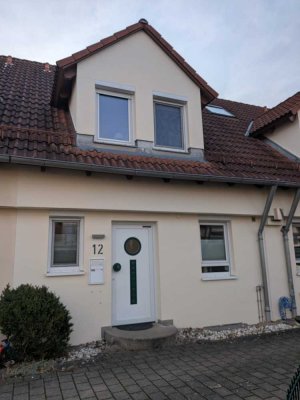 Provisionsfrei: Familienfreundliches Reihenmittelhaus in ruhiger Lage mit Seeblick