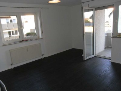 Schicke 1-Zimmer Wohnung mit Balkon in Stegaurach, Stadtbusanbindung