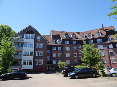 Großzügige, modernisierte 3-Zimmer-Wohnung mit neuen Fenster Dreifachverglasung