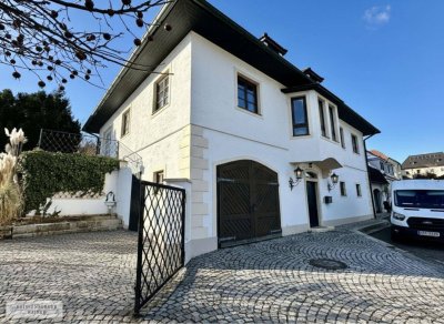 LANDHAUS IN DER WACHAU /// GROSS &amp; FLEXIBEL /// BLICK AUF DIE BURGRUINE DÜRNSTEIN