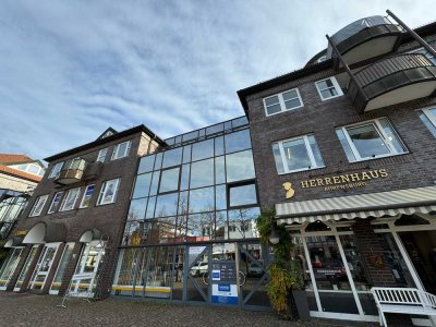 Moderne 2,5-Zimmer-Wohnung zentral in Ahrensburg