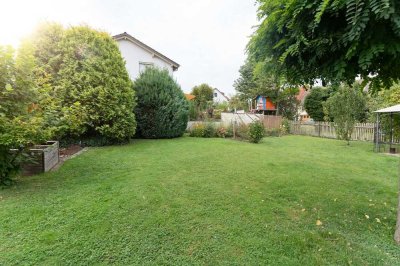 Wohnen wie im eigenen Haus – Großzügige 5-ZKB-Maisonette mit Traumgarten