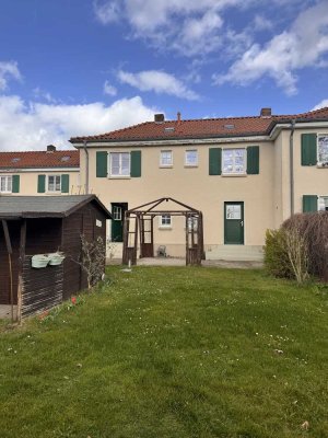 Freundliches Reihenhaus mit drei Zimmern in Leverkusen Manfort