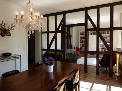 CHARMANTE MAISONETTE IN DER ALTSTADT MIT PARKBLICK