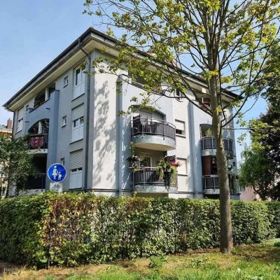 ***3-Zimmer-Wohnung, ruhige und grüne Lage, attraktiver Grundriss, Balkon***
