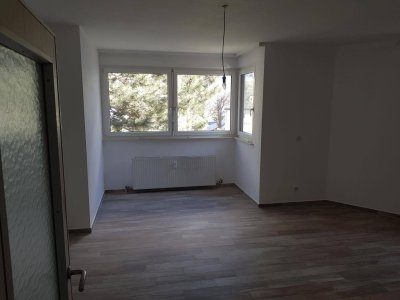 Renovierte 2-Zimmer Neubau Wohnung mit Balkon und Aufzug