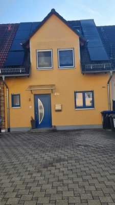 Exklusive Doppelhaushälfte in Wolfartsweier-hochwertig ausgestattet, ideal für Familie