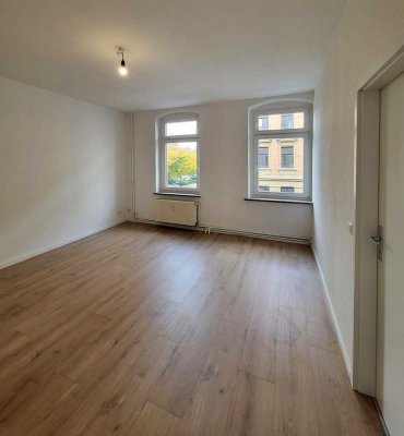 *Ideal für Studenten/ Singles/Paaren * Helle 2-Raumwohnung mit kurzen Wegen zur Uni + EBK - Option!