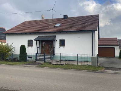 Haus mit Garage und Garten in idyllischer Lage zu vermieten