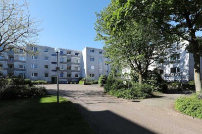Großzügige Erdgeschosswohnung mit Garten // EG links