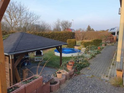 KOMPLETT SANIERT | EBERSWALDE RUFT: DHH mit MEGA Grundstück – Platz für die ganze Familie!