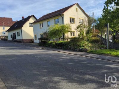 Charmantes Einfamilienhaus mit Weinkeller und Gartenidylle in Buch am Forst (Lichtenfels)