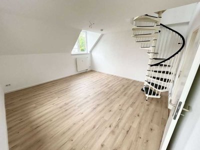ALLES fresh : -) Herrliche Maisonette mit offener Küche & Stellplatz