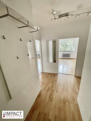 PREISWERT! PERFEKTE RAUMAUFTEILUNG! NEUWERTIGE, MODERNE EINBAU-KÜCHE! GRÜNBLICK!