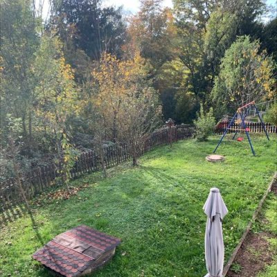 Großzügige helle naturnahe 4-Zimmer Wohnung mit 2 Stellplätzen in Reichenbach an der Fils