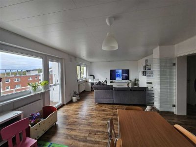 Wunderschöne Drei-Zimmerwohnung - geräumig und modernisiert am Hochfeld Schweinfurt
