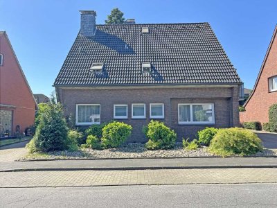 Charmantes Zweifamilienhaus in ruhiger Lage