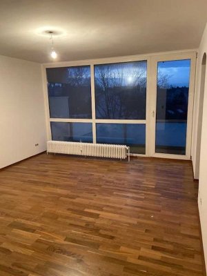 Hellles lichtdurchflutetes Apartment in Unterhaching