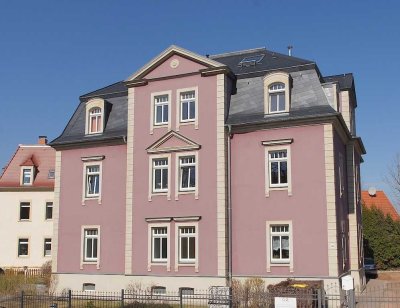 Etagenwohnung mit Gartenterrasse und großem Gartenanteil