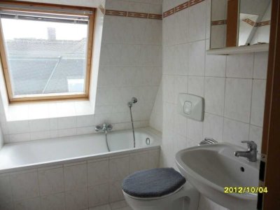 Helle 3-Zimmer Dachgeschosswohnung mit Bergblick