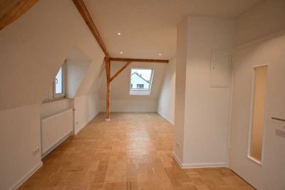 ERSTBEZUG nach Sanierung in BO-Ehrenfeld: helle & moderne 1,5 Zimmer-Wohnung mit Tageslichtbad!