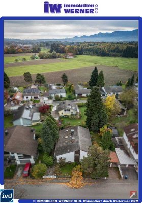 ***Ganzes Doppelhaus! Beide Haushälften frei!***Auf schönem Grundstück! Mit zwei Garagen!***