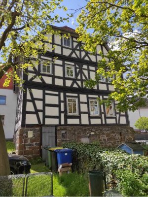 Nobelino.de - Mehrfamilienhaus mit 3 Wohnungen - voll vermietet - in Grünberg