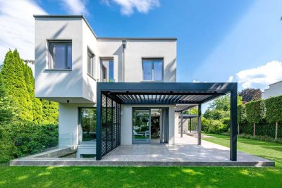 Design-Domizil mit Spa-Bereich und hochklassiger Ästhetik in begehrtester Villenlage