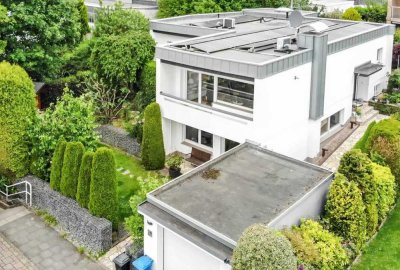 Erholung PUR in der WOHNKUR * modernisierter Hanglagen-Bungalow mit hochwertiger Ausstattung