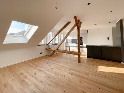 Dichterviertel – Funkelnagelneue Dachgeschosswohnung mit Südwest-Balkon im sanierten Gründerzeithaus