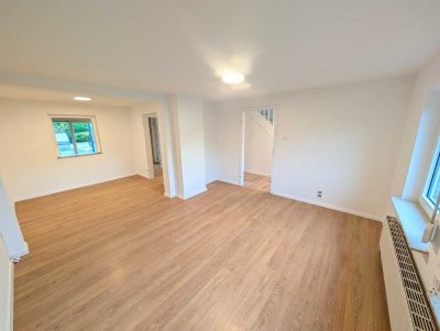 Renovierte geräumige Doppelhaushälfte mit Keller, großem Garten  ideal für Familien und Senioren