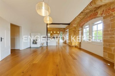 Historischer Charme trifft modernen Wohnkomfort – 3-Zimmer-Wohnung in kernsanierter Altstadtvilla