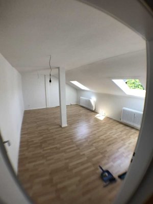Schöne Dachgeschoss-Wohnung nahe Wasserturm