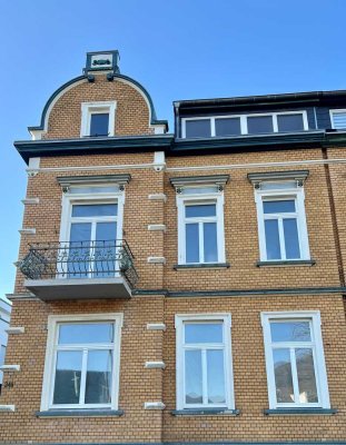 3-Zimmer-Wohnung in einem kernsanierten Gründerzeitaltbau in Bonn - Erstbezug