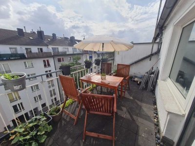 Ohne Makler | 1,5-Zimmer DG-Wohnung mit Südwest-Terrasse und Einbauküche nahe FH