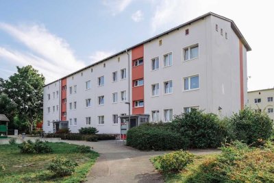 Charmante Wohnung mit Loggia // 2.OG links