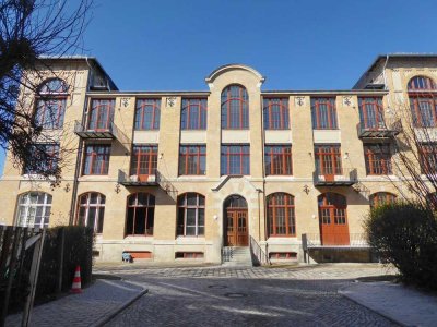 *Loftwohnung im Fabrikgebäude !! 2,0 Zimmer*