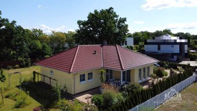 Charmanter Bungalow mit weitläufigem Gartenparadies in Hoyerswerda