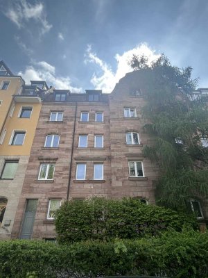 Kernsanierte 5-Zimmer-Wohnung (inkl. Küche, Balkon, Gemeinschaftsgarten)