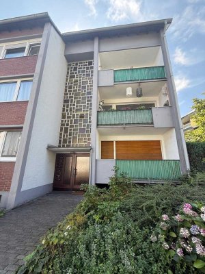 Erstbezug nach Sanierung mit Einbauküche und Balkon: 
attraktive 2-Zimmer-Wohnung in Leverkusen