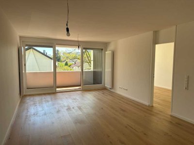 EINZIEHEN UND WOHLFÜHLEN: Sanierte, schöne 3-Zi.-Whg mit Loggia + TG-Stpl. in S-Sillenbuch *