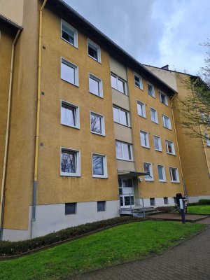 Attraktive 2,5-Zimmer-Wohnung mit Balkon und EBK in Bennigsen 2. OG
