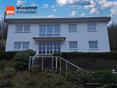 --- Ein Anwesen der besonderen Art ---
Ländliche Idylle mit kurzem Weg die Stadt