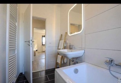 Ruhig gelegene Wohnung in Bad Windsheim am Westring mit Stellplatz und Kellerraum  ab sofort!