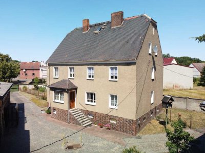 Idyllischer Hof mit weitläufigem Grundstück