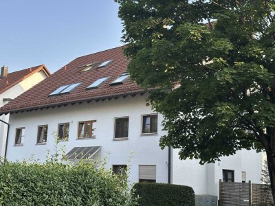 Schöne 5,5-Zimmer Maisonettewohnung mit Balkon und TG-Stellplatz in guter Lage