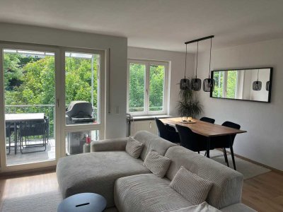 2-Zimmer Wohnung in toller, ruhiger Lage, Balkon mit Blick ins Grüne, Garage in Esslingen am Neckar