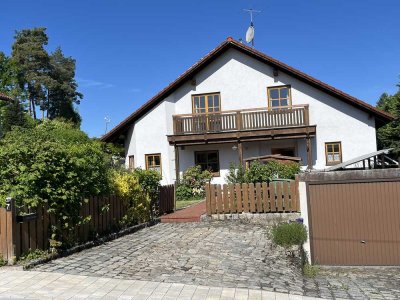 Exklusive Doppelhaushälfte in Möhrendorf – Nachhaltiges Wohnen in traumhafter Lage